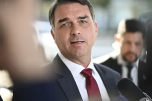 Ligações perigosas: secretário do RJ que se reuniu com membro do CV é “porta-voz” de Flávio Bolsonaro