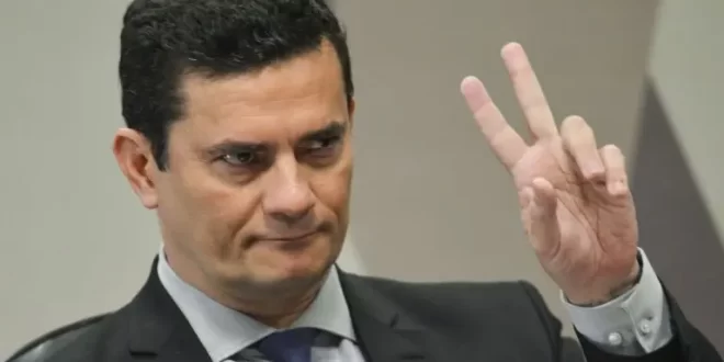 CPF falso, flagrante forjado, colaboração com agente estrangeiro: os crimes de Moro além do grampo