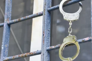 Com ajuda de hacker preso, 4 detentos fogem de presídio de BH com alvarás falsos