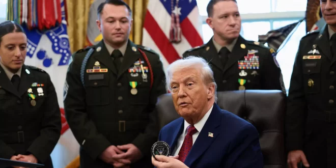 'Feliz Natal a todos, incluindo os terroristas mortos', diz Trump ao anunciar ataques aéreos na NIgéria