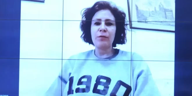 Zambelli leva surra na prisão italiana e é transferida de cela