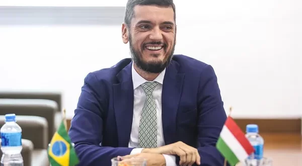 Presidente da Alerj é preso em operação que envolve o Comando Vermelho