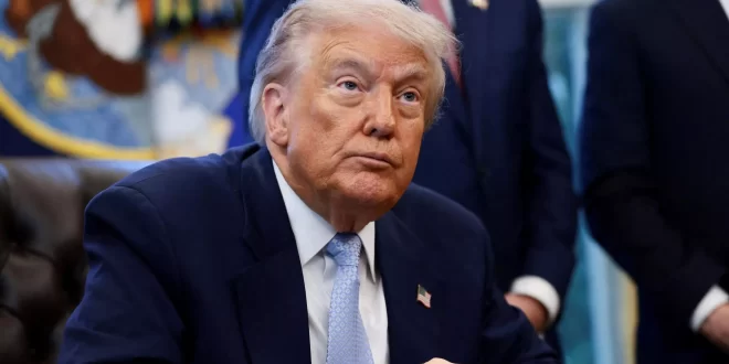 Racista escroto: Trump ataca imigração e diz que Somália fede e somalis são lixo