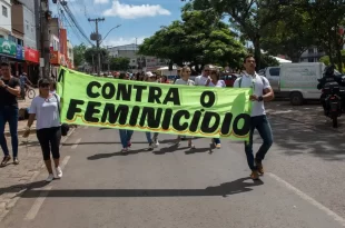 Onda de feminicídio: homem abandona corpo de mulher em carrinho de supermercado