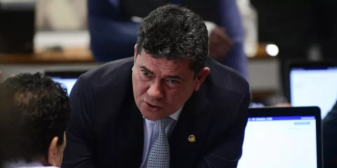 Bomba contra Moro: caixa amarela com arquivos da festa da cueca é encontrada pela PF