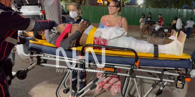 Fatalidade: motoboy tem as duas pernas quebradas em colisão enquanto entregava presentes de Natal