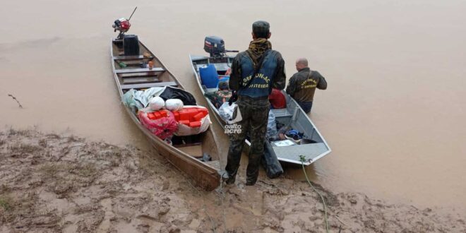 Gefron prende quatro pessoas com 40 quilos de skunk em patrulhamento fluvial no Rio Yaco