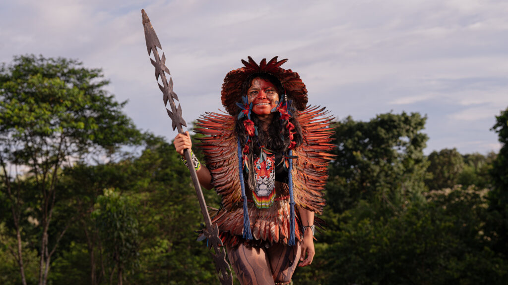 O renascimento cultural do Povo Shawãdawa pelo olhar fotográfico