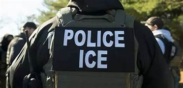 Agentes federais de imigração dos EUA atiram em duas pessoas em Portland