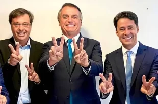 Ocaso: presidente do PL em Pernambuco esconde Bolsonaro em propaganda do partido