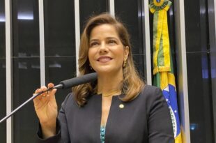 Projeto de Mara Rocha que prioriza famílias com idosos e pessoas com deficiência na regularização fundiária é aprovado em comissão da Câmara