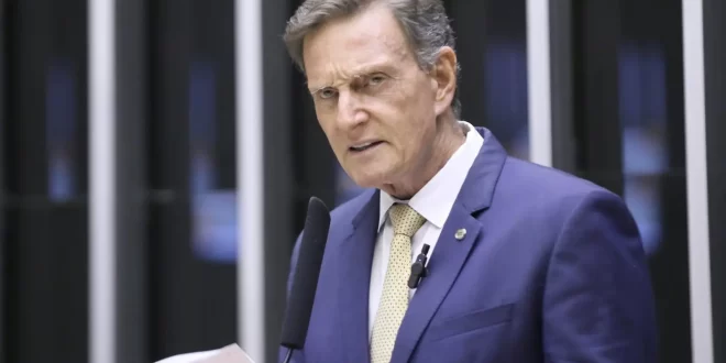 MP denuncia Marcelo Crivella por esquema de propina de R$ 32 milhões