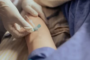 Mercadoria: cursos de medicina com nota ruim no MEC cobram até R$ 17 mil por mês