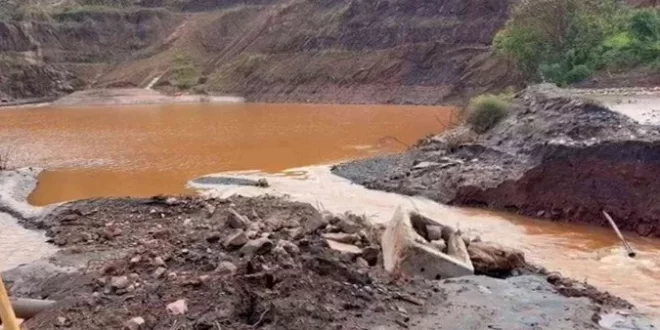 De novo: estrutura da Vale rompe em Ouro Preto, e lama atinge construções