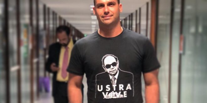 Torturador não é Moraes, mas Ustra, celebrado como herói pelos Bolsonaro
