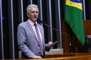 Lagoinha, Master, Nikolas e INSS têm ligação, denuncia Rogério Correia