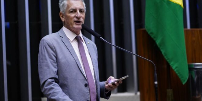 Lagoinha, Master, Nikolas e INSS têm ligação, denuncia Rogério Correia