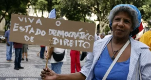 A democracia é o inferno dos fascistas