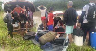 Barco com time de futebol naufraga a caminho de Jordão; homem está desaparecido