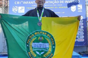 Aluno do Colégio Tiradentes é promessa na natação nacional
