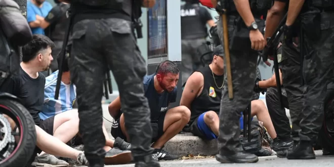 ‘Caçam as pessoas nas esquinas’: Argentina cria repressão como método de governo