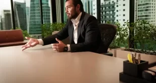 Polícia Federal investiga orgias sexuais de Daniel Vorcaro para políticos e empresários