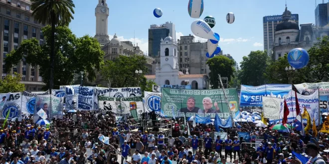 Central sindical argentina organiza greve geral contra reforma trabalhista de Milei