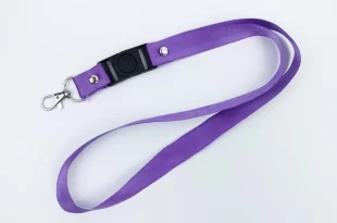Projeto cria cordão roxo para identificar pessoas com Alzheimer