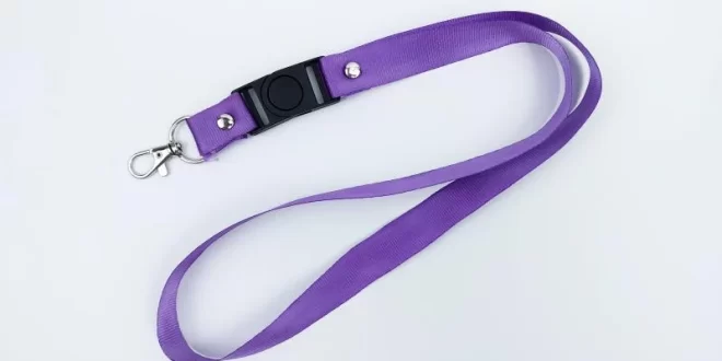 Projeto cria cordão roxo para identificar pessoas com Alzheimer
