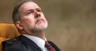 Assessor de Toffoli é colunista de site que publicou diálogos de ministros do STF sobre o Master