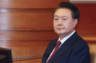 Ex-presidente sul-coreano é condenado à prisão perpétua por tentativa de golpe de Estado