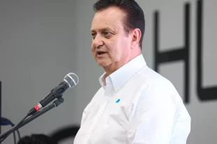 Em carta, Kassab dá beijo da morte em Flávio Bolsonaro