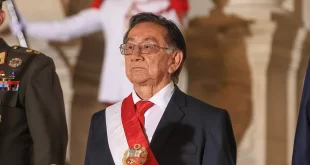 Um dia após ser nomeado, presidente interino do Peru é intimado por 'apropriação indébita'