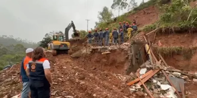 Chuva e lama só matam porque têm políticos e eleitores como cúmplices