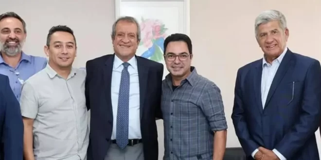 Irmão de Zezé de Camargo, que já foi preso duas vezes, se filia ao PL e será candidato