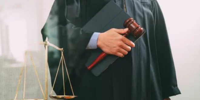 Veja 5 dos penduricalhos mais inacreditáveis do funcionalismo brasileiro