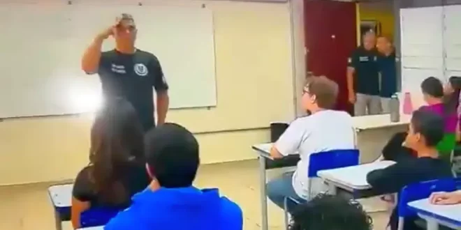 Escolas Cívico-Militares: Pior erro não é trocar “S” por “Ç”, é trocar educação por “ordem unida”