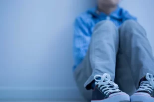 Mundo cão: 10 homens são indiciados por drogar e estuprar menino de 5 anos na França