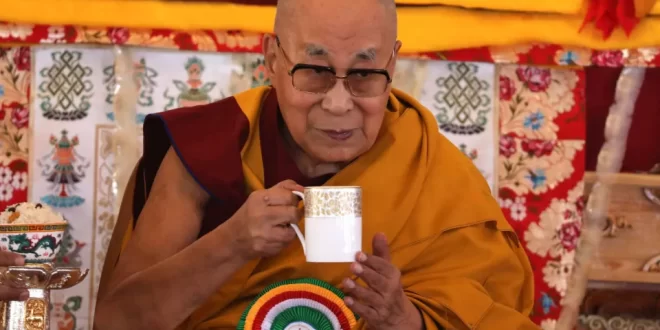 Dalai Lama nega vínculo após citações em arquivos de Epstein