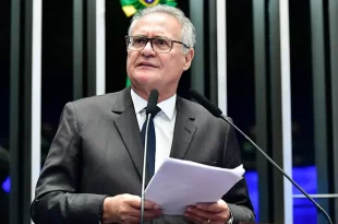 Centrão pressionou TCU para “desliquidar” Banco Master, diz Renan Calheiros