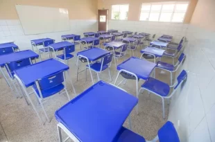 O que está acontecendo com homens de todas as idades? Menino de 12 anos denuncia estupro coletivo em banheiro de escola