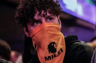 O macho jovem argentino se abriga na extrema direita para pedir socorro