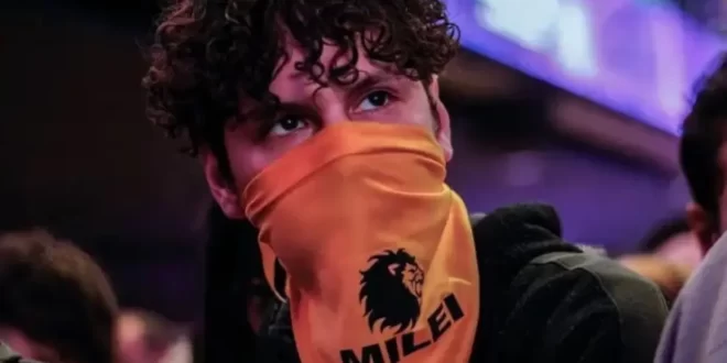 O macho jovem argentino se abriga na extrema direita para pedir socorro