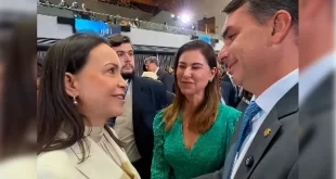 Flávio Bolsonaro quer transformar o Brasil em Venezuela: pré-candidato diz que María Corina é grande inspiração”