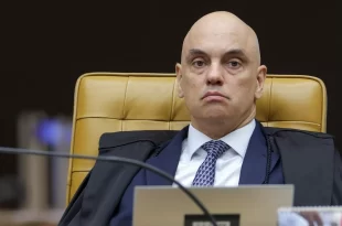 Mudou tudo: Após manifestação do Itamaraty, Xandão nega visita de assessor de Trump a Bolsonaro na Papudinha