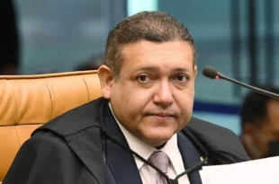 Assessor de Trump barrado por Lula teria reunião com Kassio Nunes para discutir eleições no Brasil