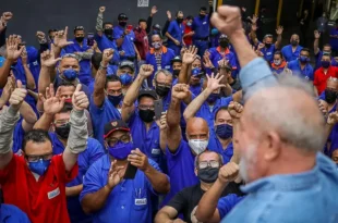 Efeito Lula: renda do trabalho cresce 19,6% nos últimos 4 anos e reduz desigualdade no Brasil
