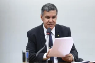 Ideia de jirico: deputado bolsonarista quer extinção da Ancine, EBC e de outros oito órgãos federais