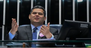 Cara de pau: Alcolumbre pede e libera R$ 379 milhões em emendas pra ele mesmo