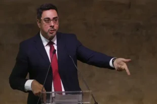 Ex-juiz Bretas pede isenção do IR, alega “burnout” e juíza usa Instagram para desmenti-lo